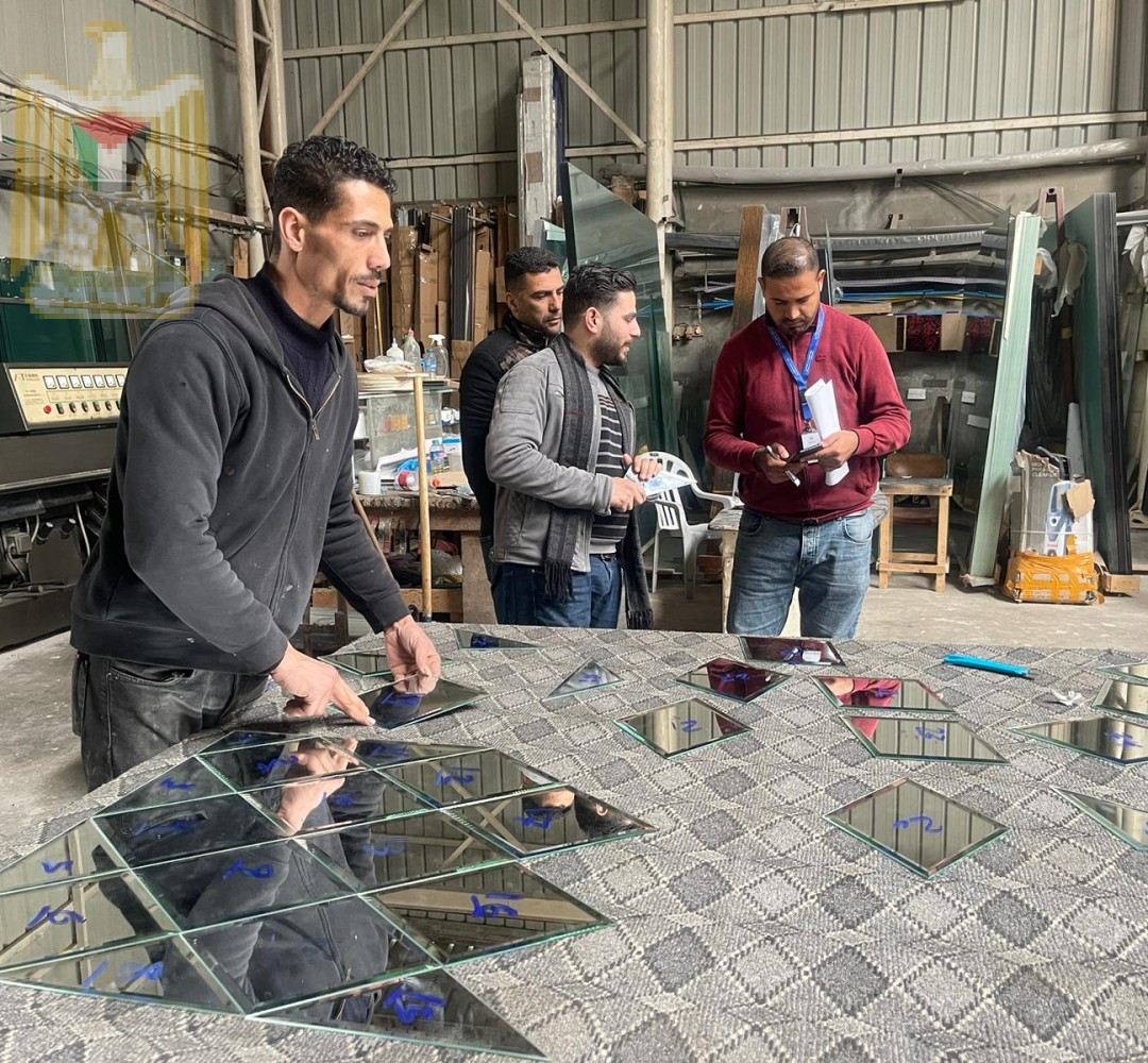 الاقتصاد: دائرة الرقاب الصناعية تنظم زيارات ميدانية لمنشآت معدنية وورقية وبلاستيكية في قطاع غزة