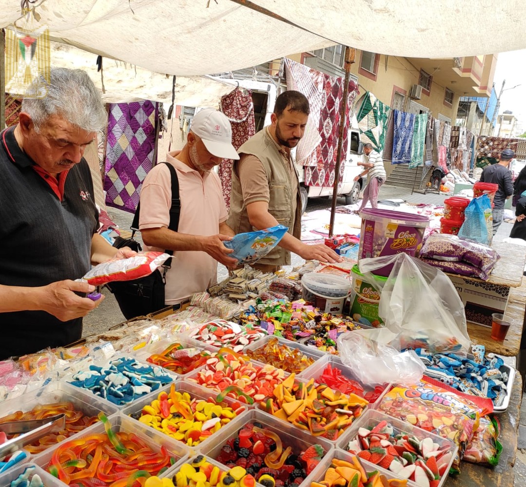 الاقتصاد: طواقمنا تنفذ 60 زيارة تفقدية على المحال والأسواق في محافظات قطاع غزة