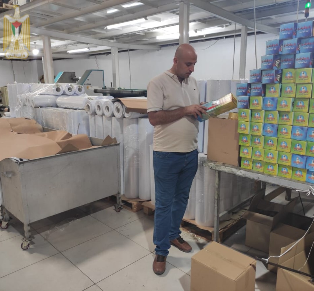 الاقتصاد: قسم الصناعات التحويلية ينظم جولات ميدانية على منشآت صناعية كيميائية وبلاستيكية