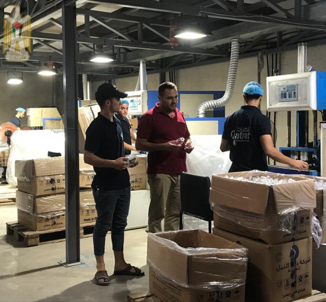 الاقتصاد: دائرة الرقابة الصناعية تنظم زيارات ميدانية على مصانع المياه في محافظتي خانيونس ورفح