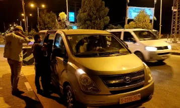 فجر يوم الأربعاء وزارة الاقتصاد: طواقم حماية المستهلك تنظم حملة تفتيش على سيارات نقل البضائع