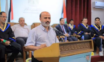 تكريم موظفين حاصلين على السند المتصل وشهادات علمية وزارة الاقتصاد الوطني تكرم أبناء موظفيها المتفوقين في الثانوية العامة