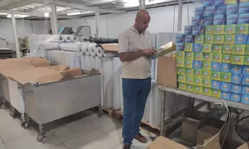 الاقتصاد: قسم الصناعات التحويلية ينظم جولات ميدانية على منشآت صناعية كيميائية وبلاستيكية